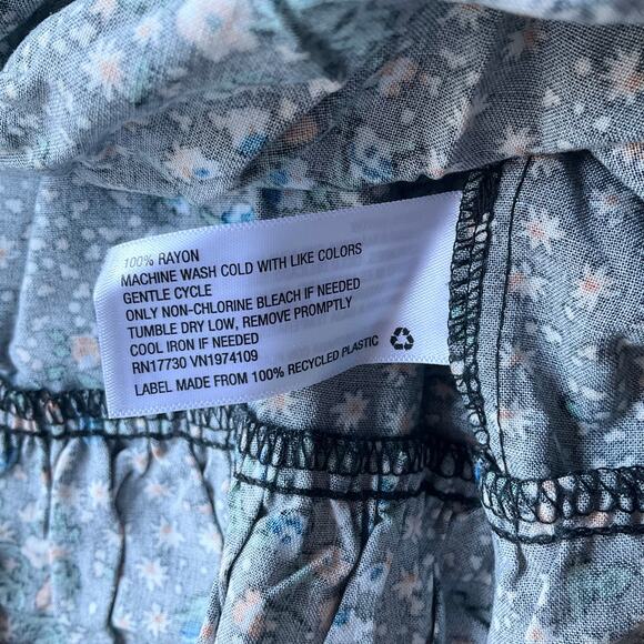 Wild Fable Women Mini Dress size M Off Shoulder Fluffy Soft Sleeve Floral Black - Picture 8 of 9